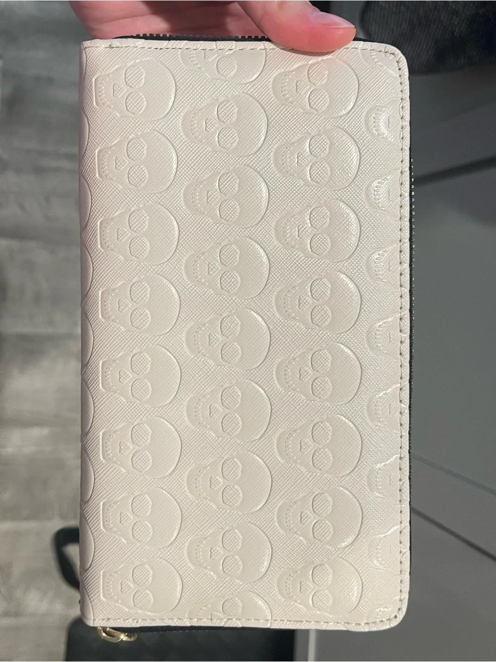 Betsy Johnson Cream Skull Embossed Zip Wallet with Gold Plaque